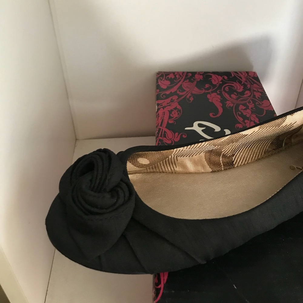 Black flats